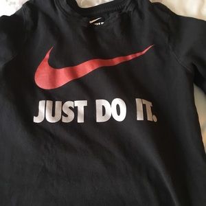 Nike boys long sleeve shirt